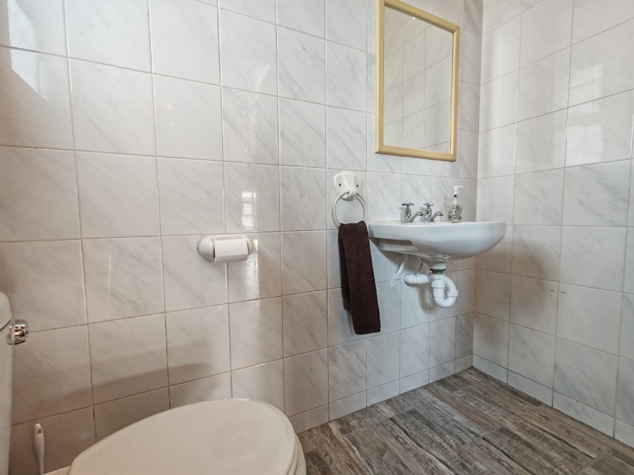 4 Bedroom Property for Sale in Newton Park Eastern Cape
